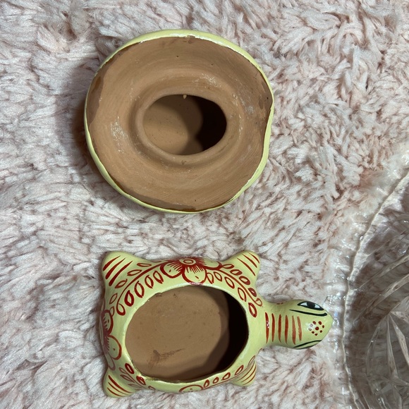 Hand painted Turtle clay Talavera trinket storage jewelry box - Picture 13 of 13